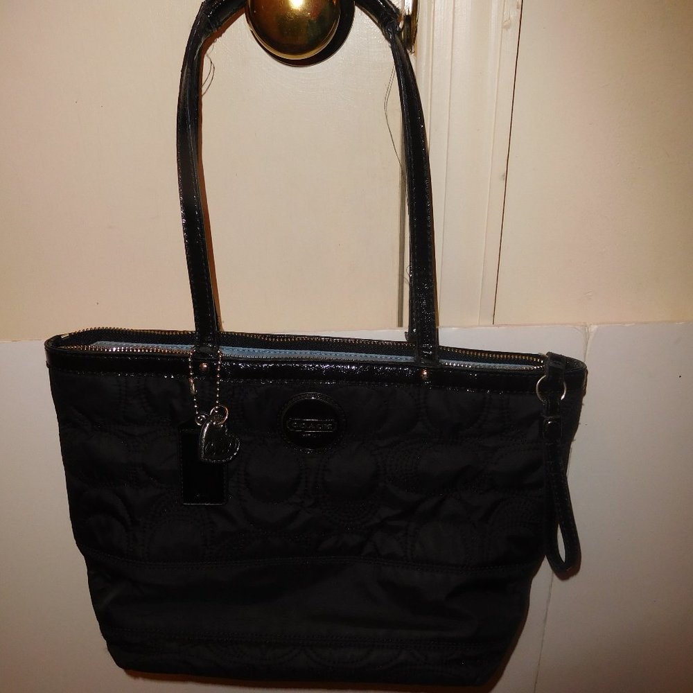 COACH STRIPE STITCHED NYLON TOTE—E1276- F17668 $160 - Picture 2 of 8